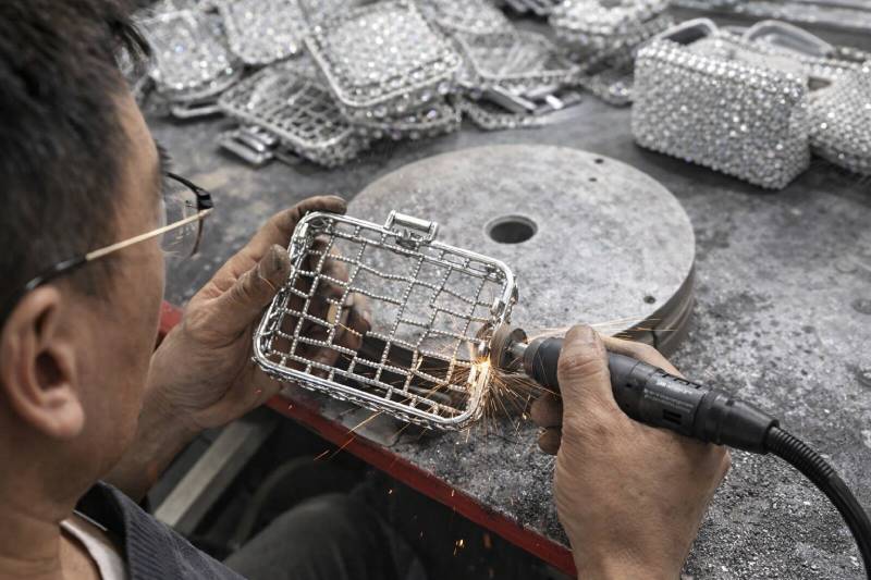 Metal Frame Polishing